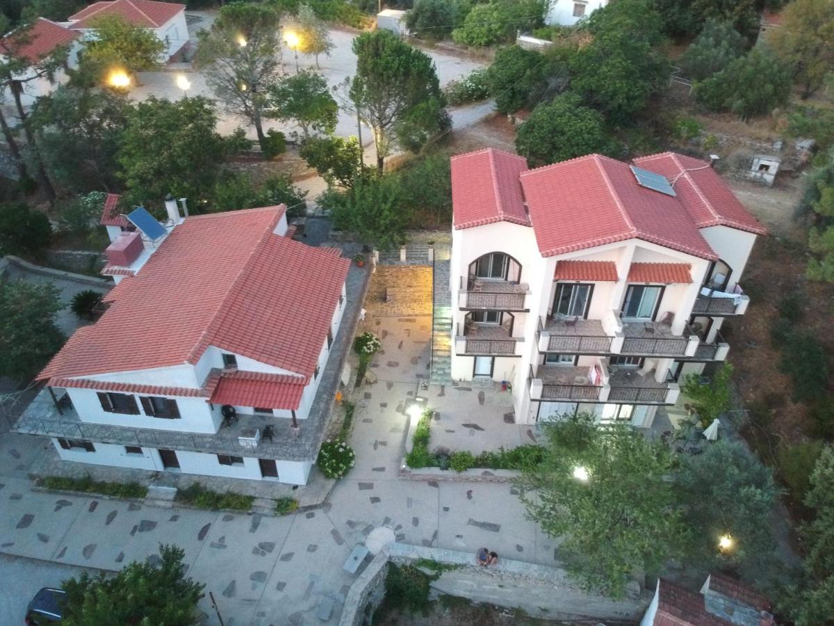 Raxes Kastanies Despina Studios # 4 Raches (Ikaria) Exterior foto