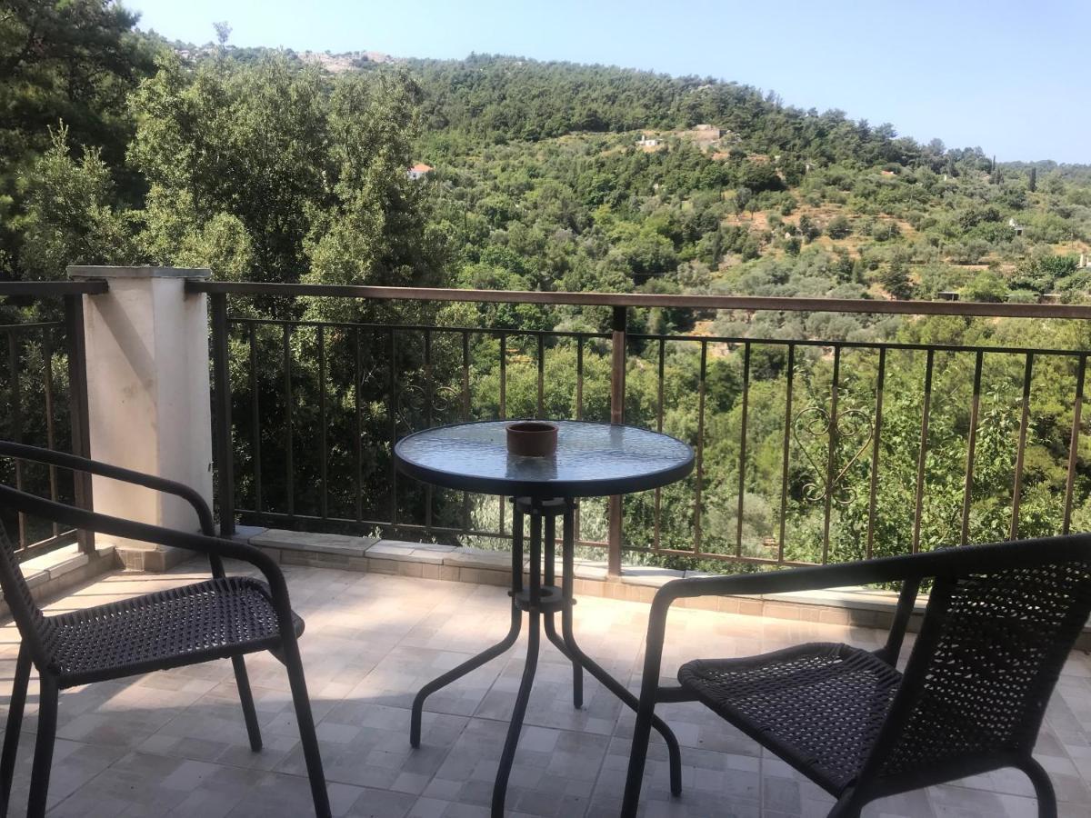 Raxes Kastanies Despina Studios # 4 Raches (Ikaria) Exterior foto